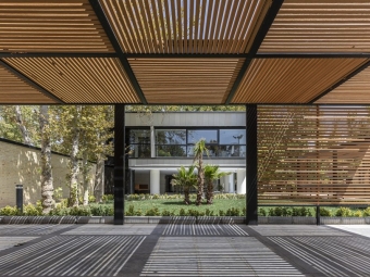 Kooshk Villa